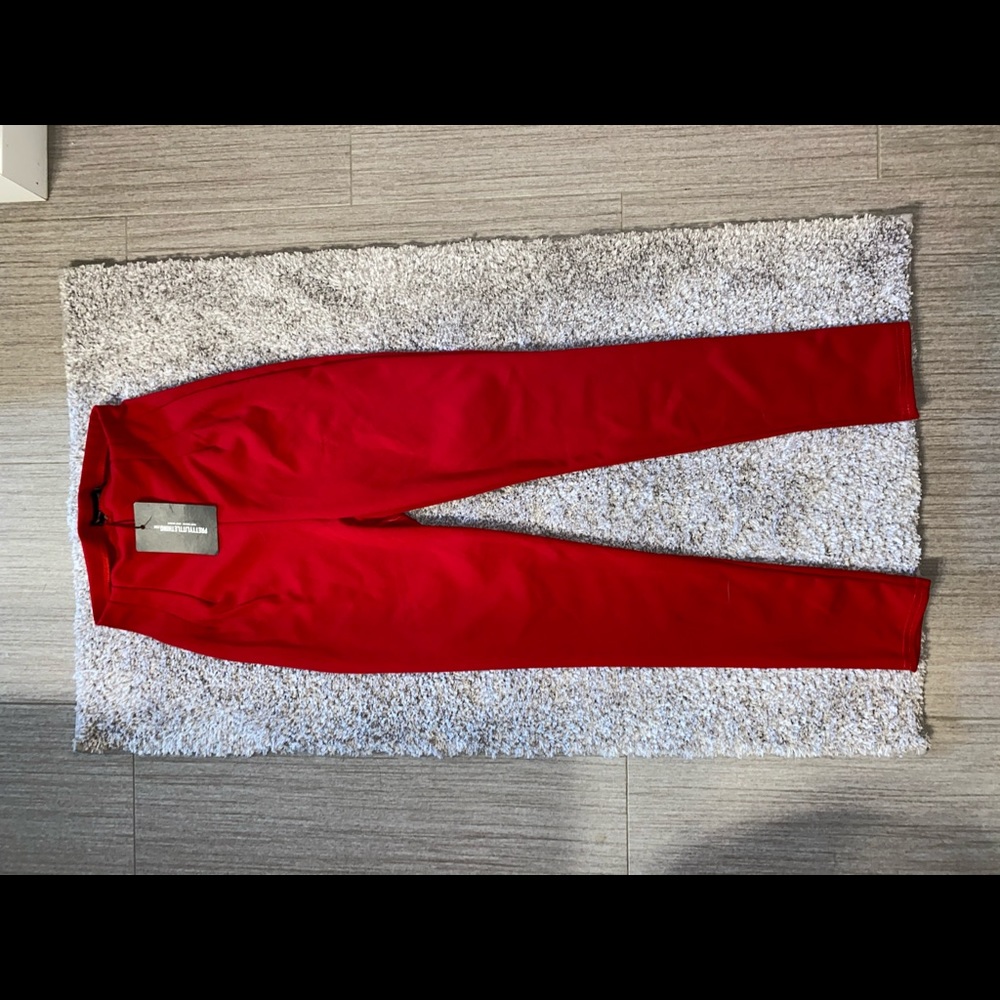 PrettyLittleThing red highwaisted pleated trousers